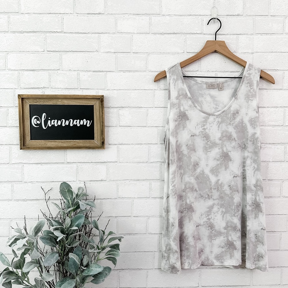 LOGO by LORI GOLDSTEIN Gray & White Tank Top